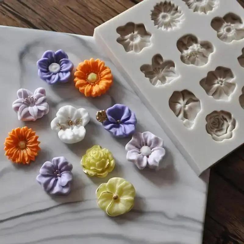 Mini piccolo fiore stampo in s - Mini Kitchen Baking recensione e prezzo